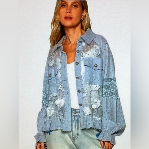 POL Tops - POL Blue Roses and Lace Jacket